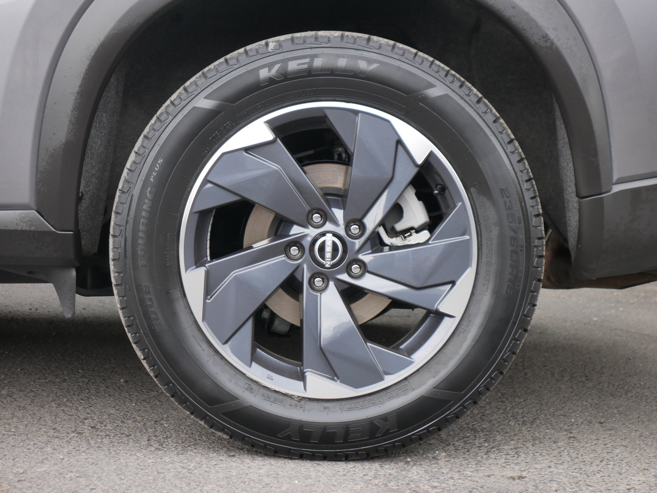 2024 Nissan Rogue SV photo 12