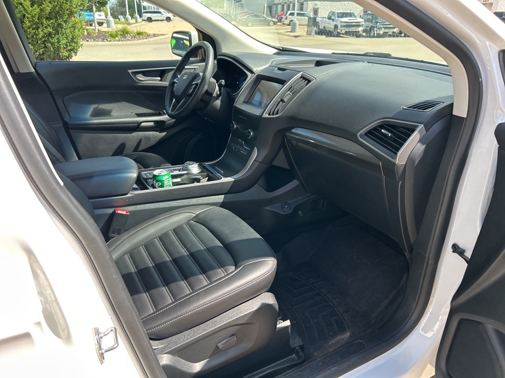 2020 Ford Edge SEL photo 31