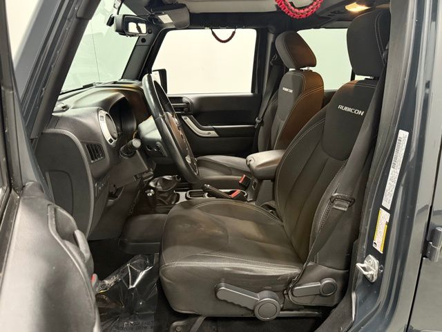 2016 Jeep Wrangler Unlimited Rubicon photo 9