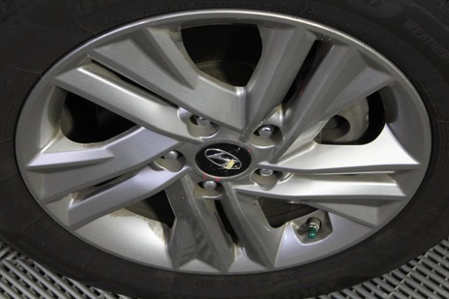 2020 Hyundai Elantra Value Edition photo 7