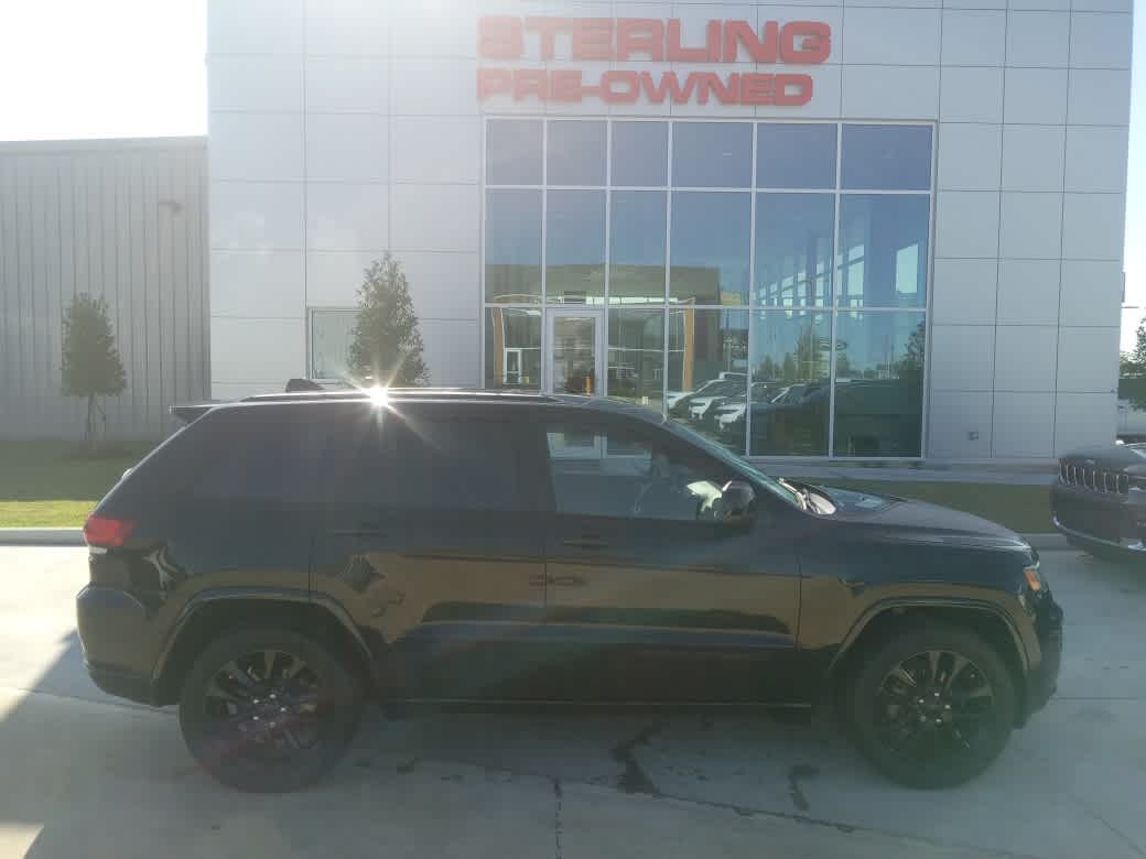 2019 Jeep Grand Cherokee Altitude's photo