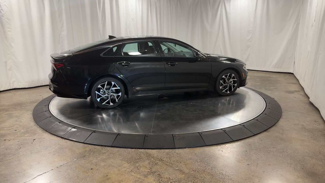 2025 Kia K5 EX photo 2