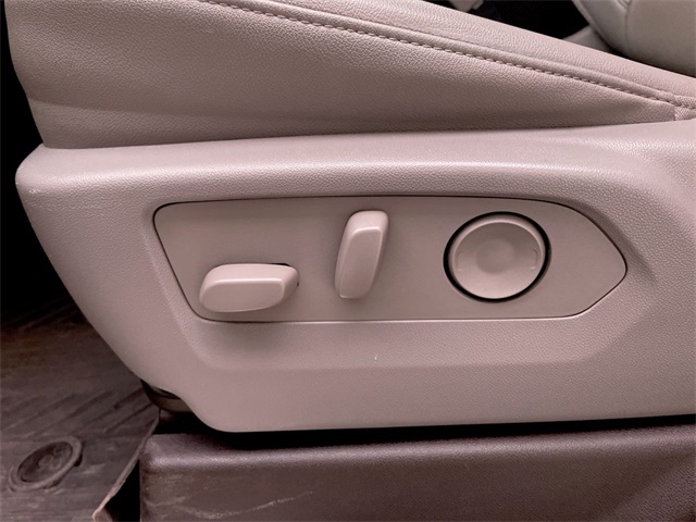 2024 Chevrolet Silverado 1500 LTZ photo 4