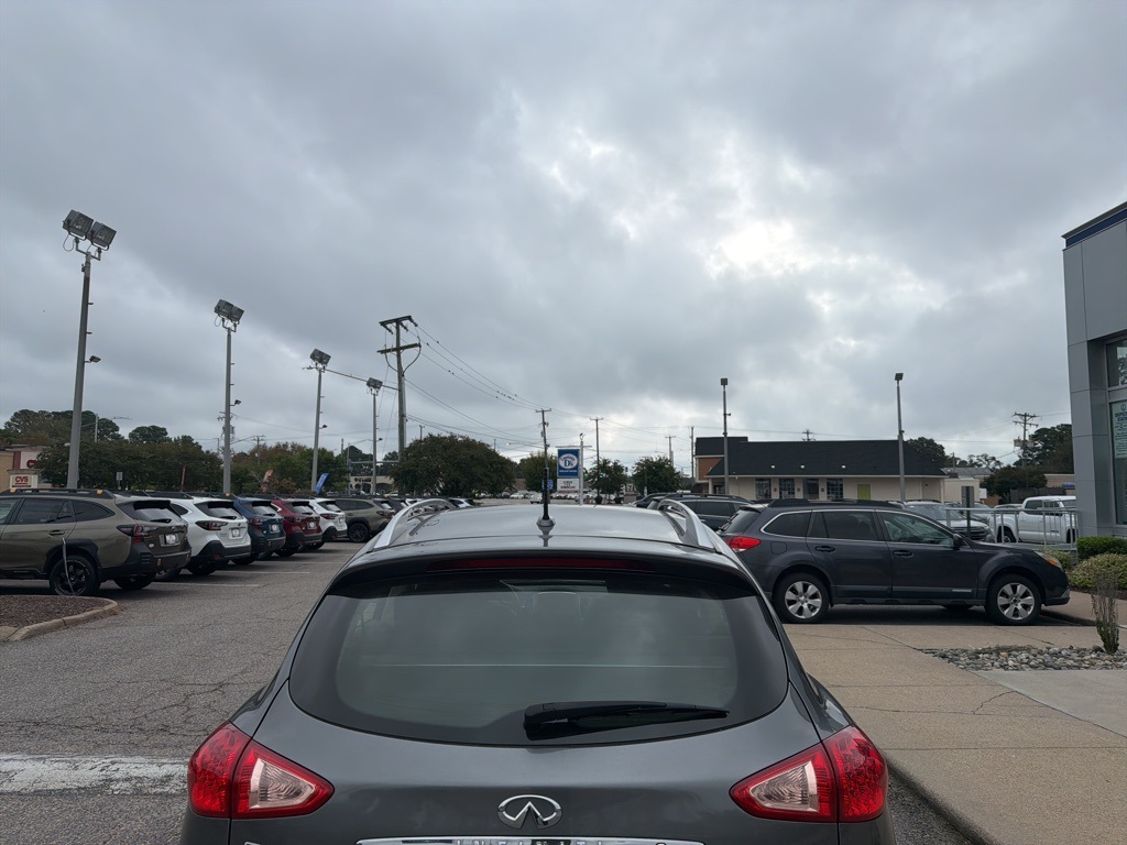 2017 Infiniti QX50 Premium photo 4