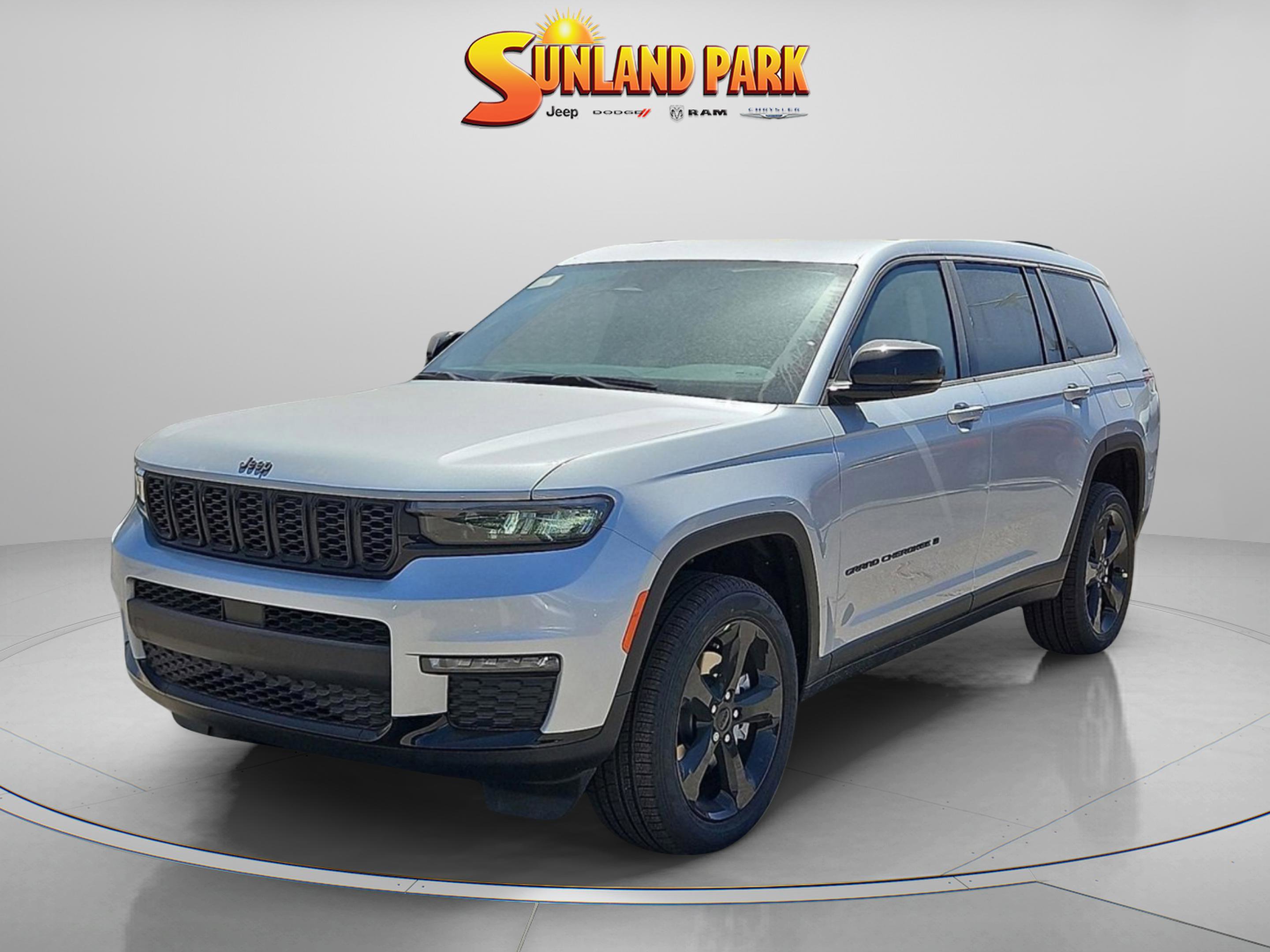 2025 Jeep Grand Cherokee Limited photo 2