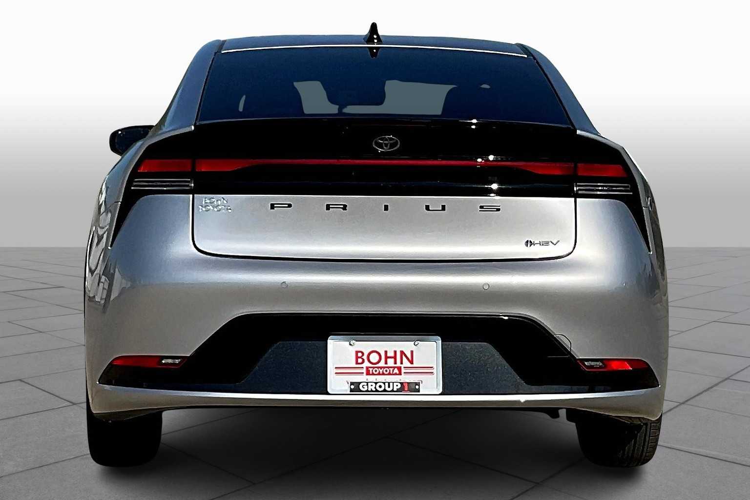 2026 Toyota Prius XLE photo 4