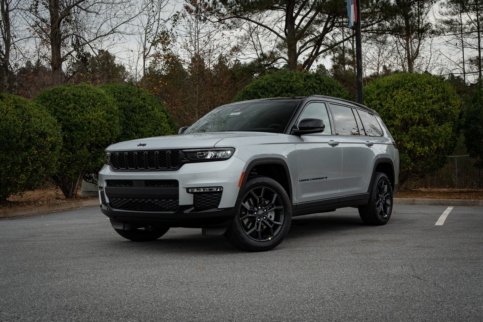 2025 Jeep Grand Cherokee L Limited's photo