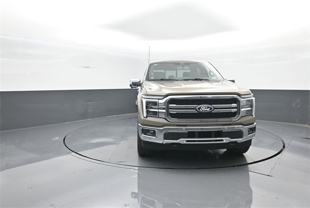 2025 Ford F-150 Lariat photo 2