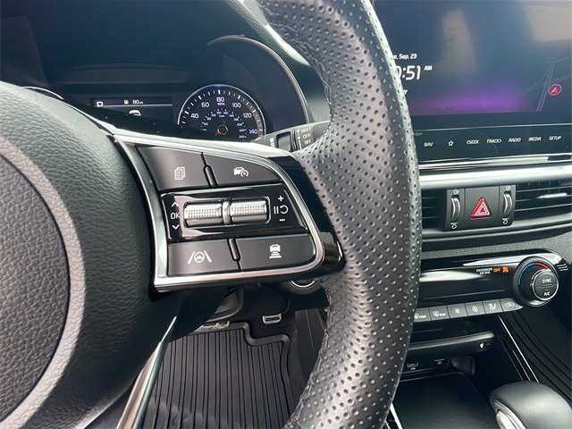 2023 Kia Forte GT-Line photo 25