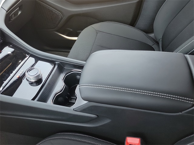 2025 Jeep Grand Cherokee Laredo photo 19