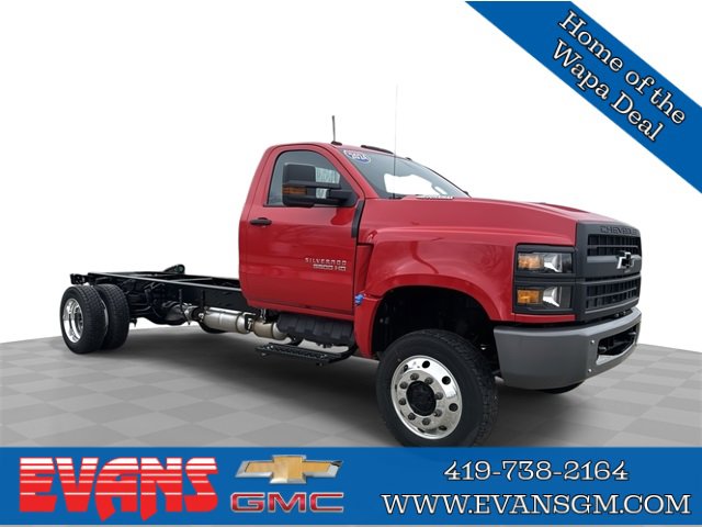 2024 Chevrolet Silverado 4500 Medium Duty Chassis Cab Work Truck's photo