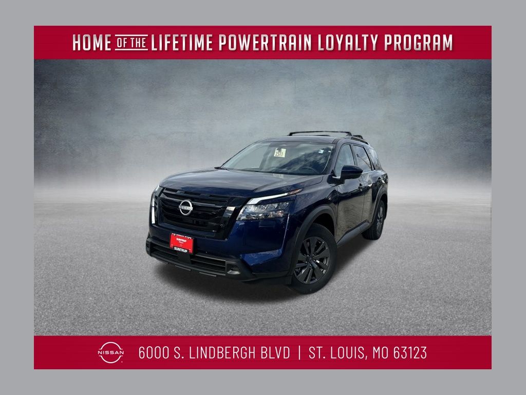 2025 Nissan Pathfinder SV's photo