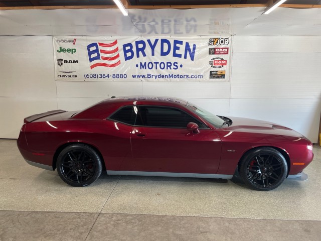 2018 Dodge Challenger R/T's photo