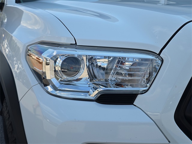 2021 Toyota Tacoma SR photo 7