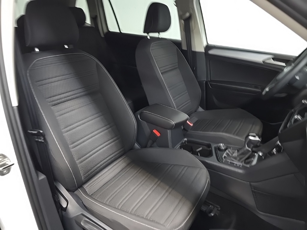 2022 Volkswagen Tiguan S photo 14