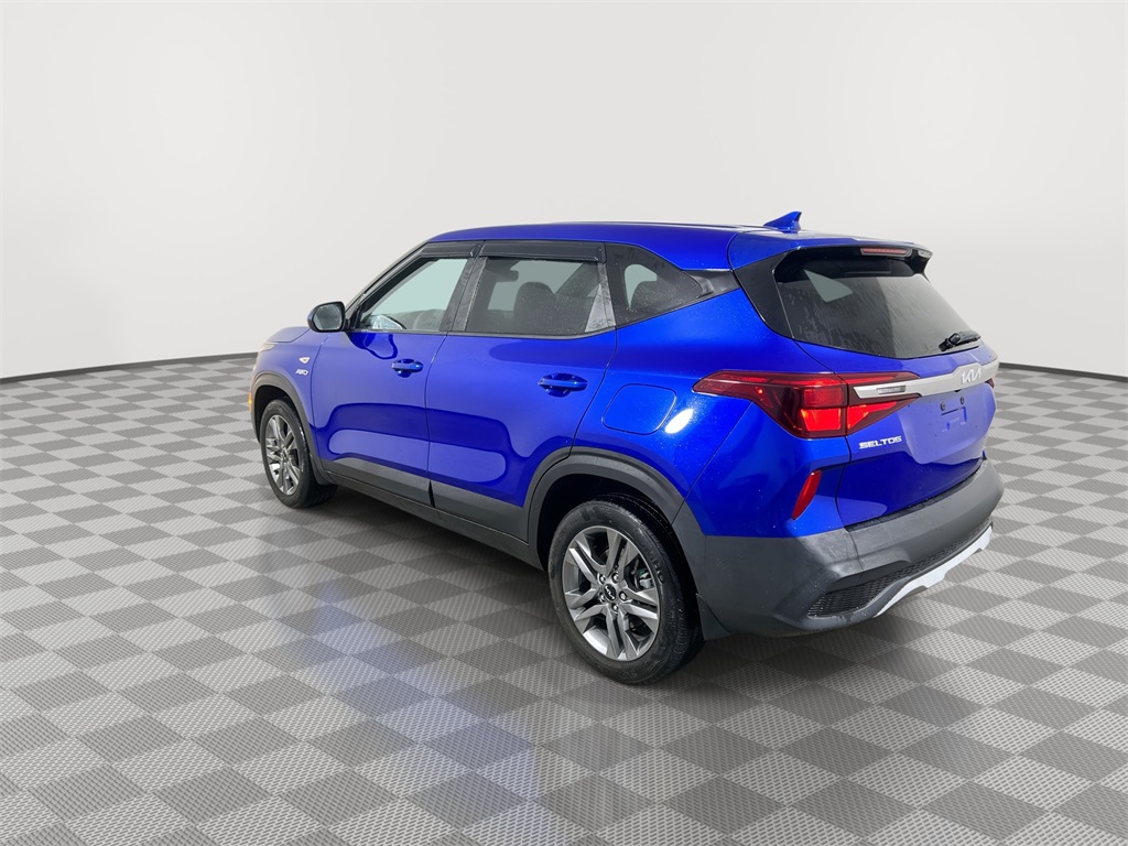 2022 Kia Seltos LX photo 4