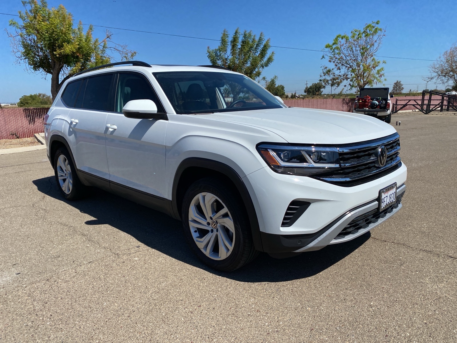 2023 Volkswagen Atlas V6 SE Technology photo 2
