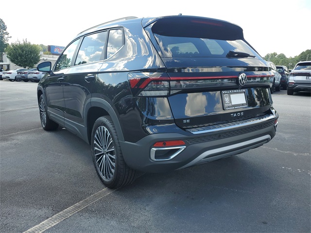 2025 Volkswagen Taos SE photo 3