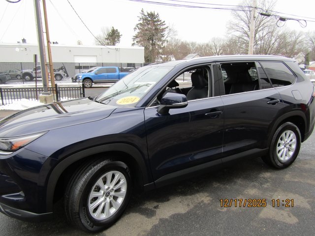 Image of Pre-Owned 2024 Toyota Grand Highlander XLE 4D Sport Utility AWD