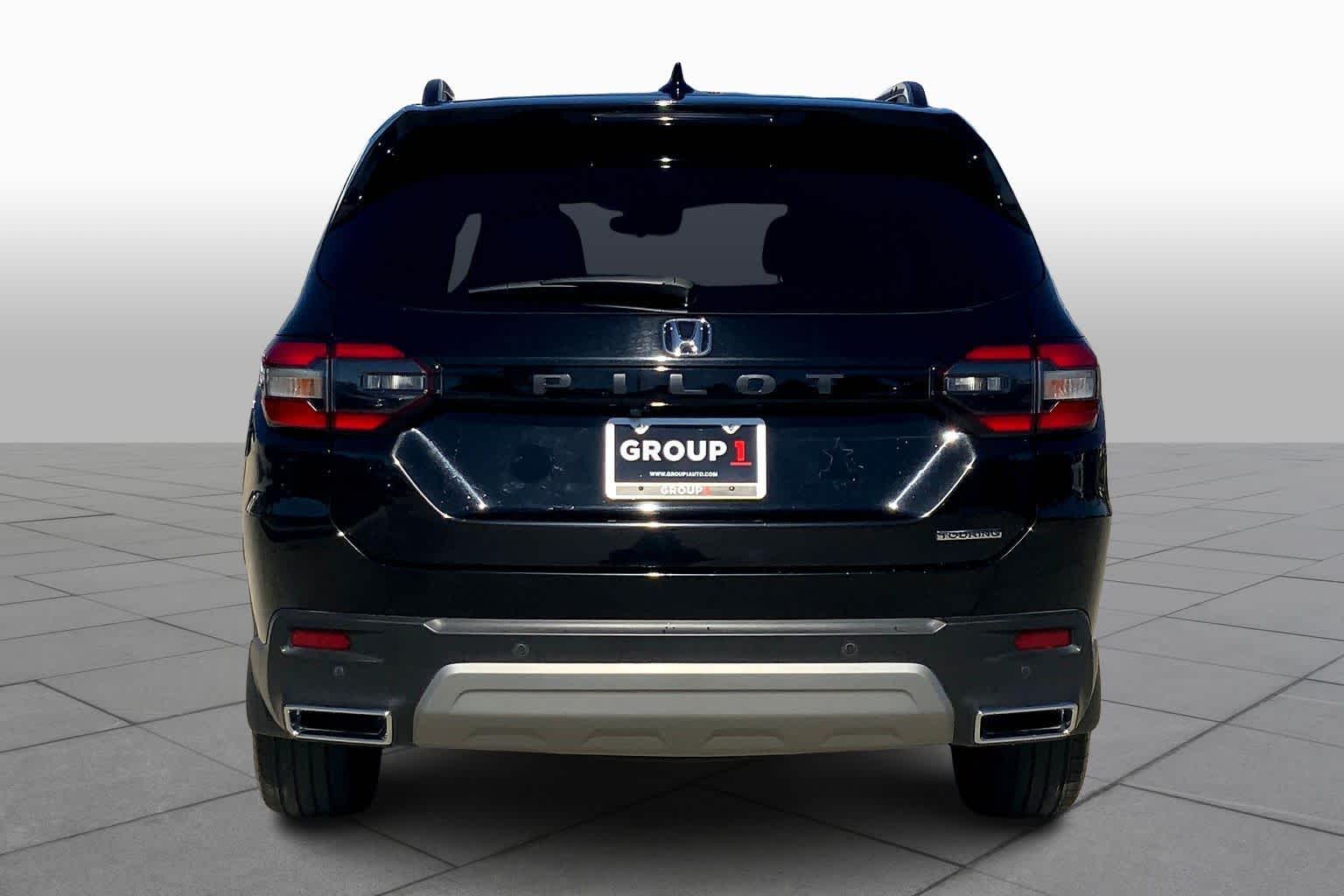 2024 Honda Pilot Touring photo 4