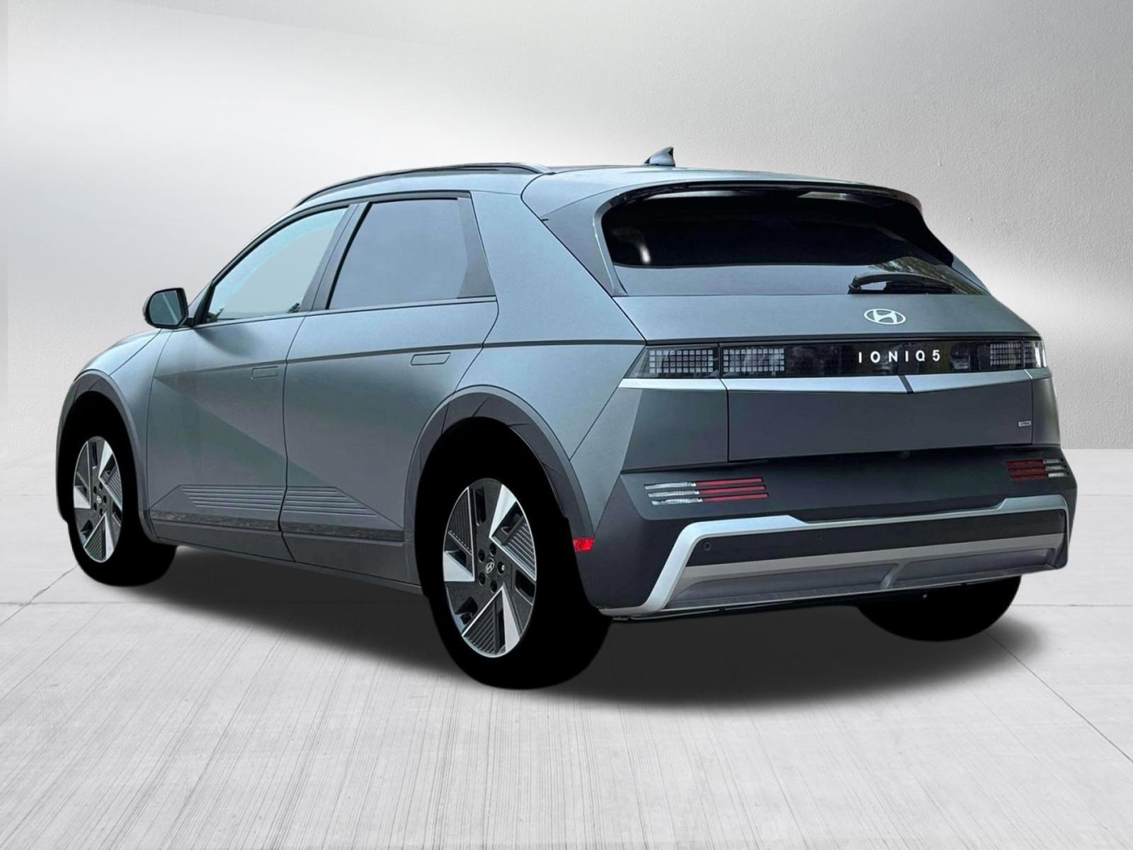 2025 Hyundai Ioniq 5 SEL photo 5