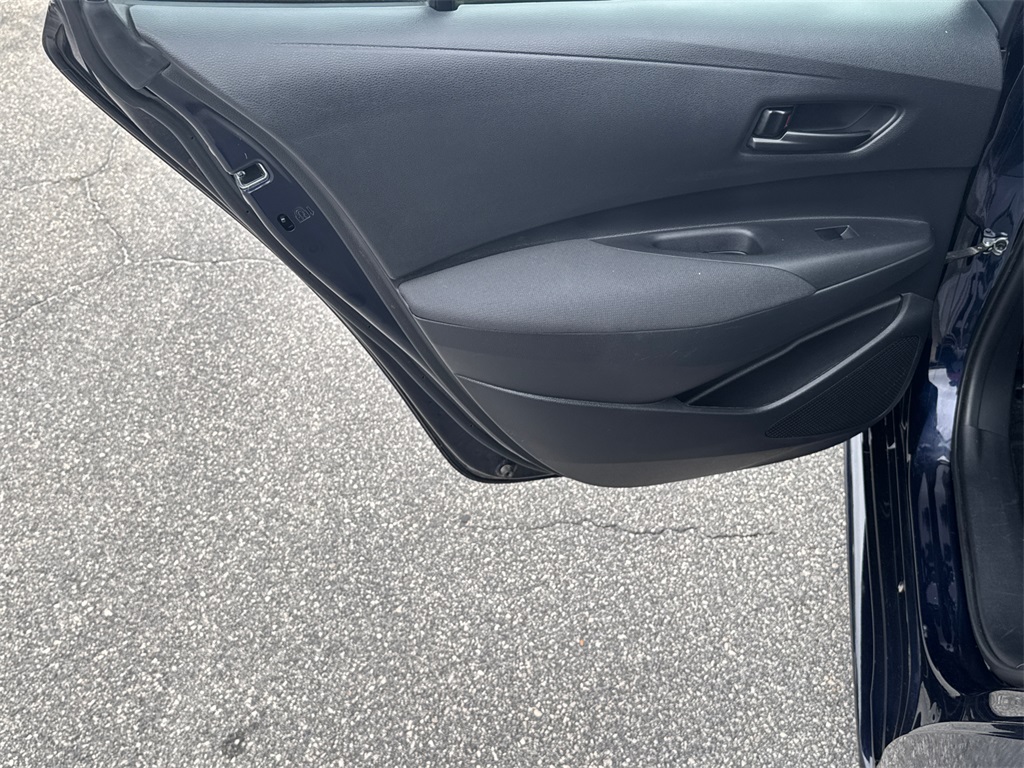 2023 Toyota Corolla LE photo 19