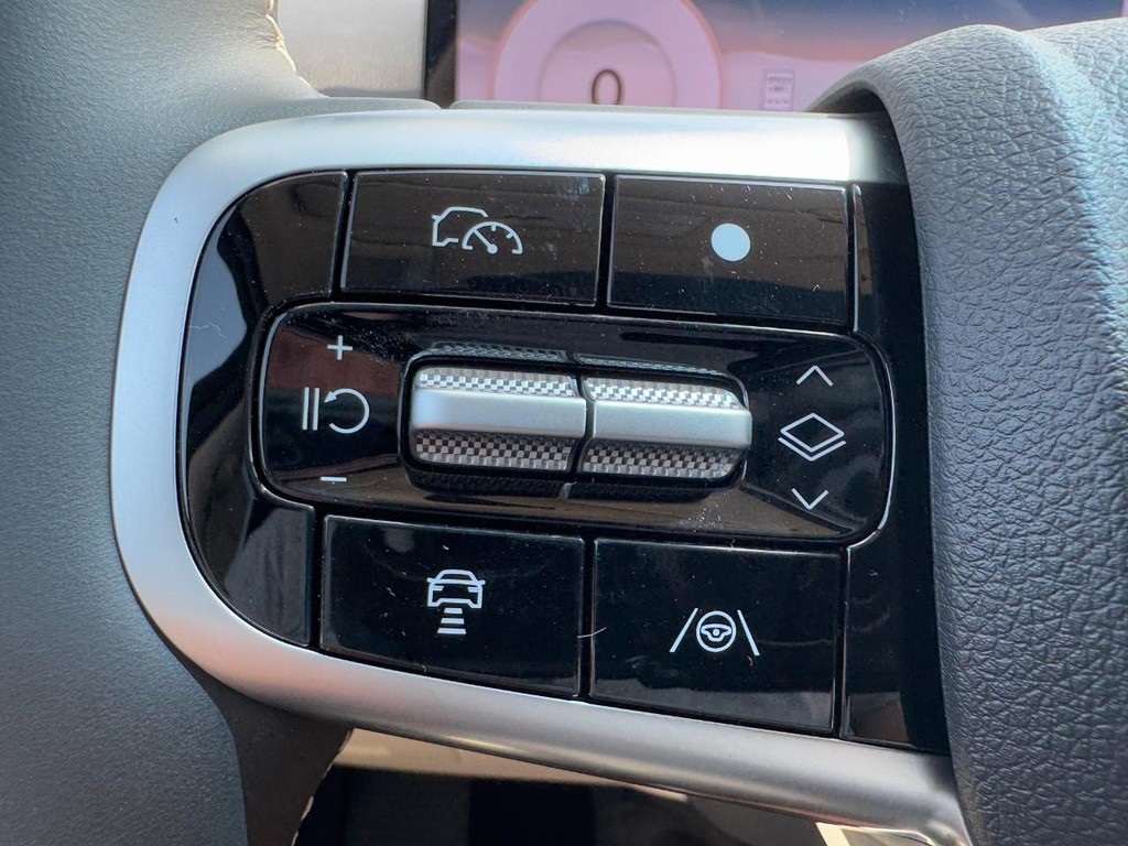 2026 Genesis GV70 2.5T Select photo 13