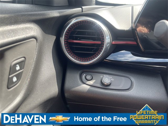 2025 Chevrolet Trax photo 16