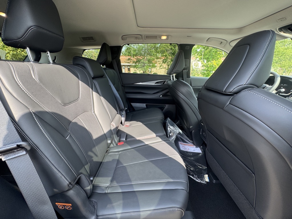 2026 Infiniti QX60 Luxe AWD photo 23
