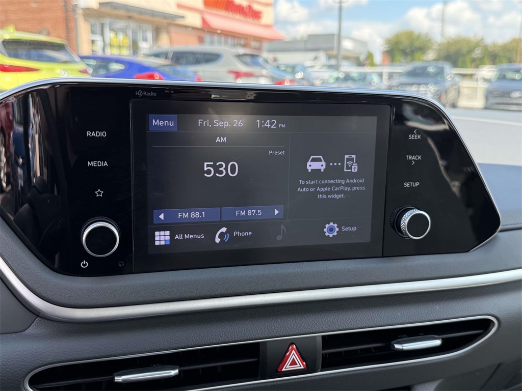 2023 Hyundai Sonata SE photo 2