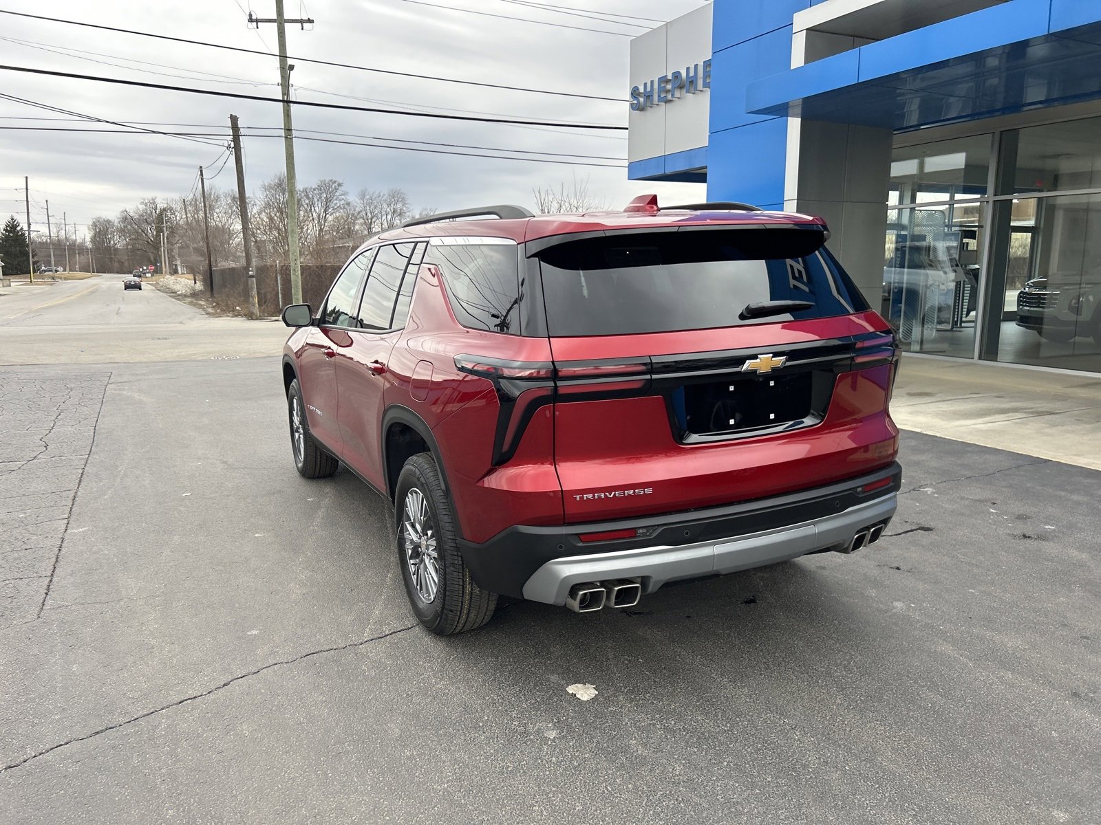 2025 Chevrolet Traverse photo 2