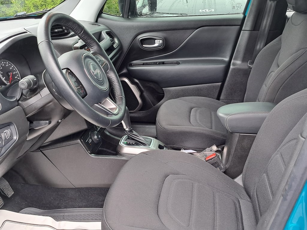 2022 Jeep Renegade Latitude photo 20