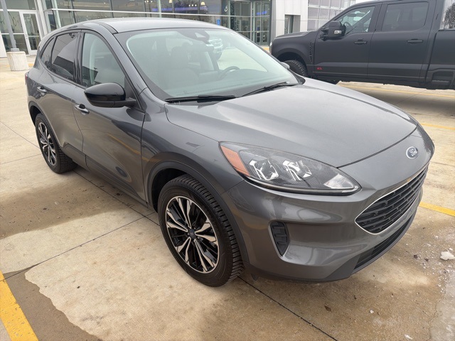 2022 Ford Escape SE's photo