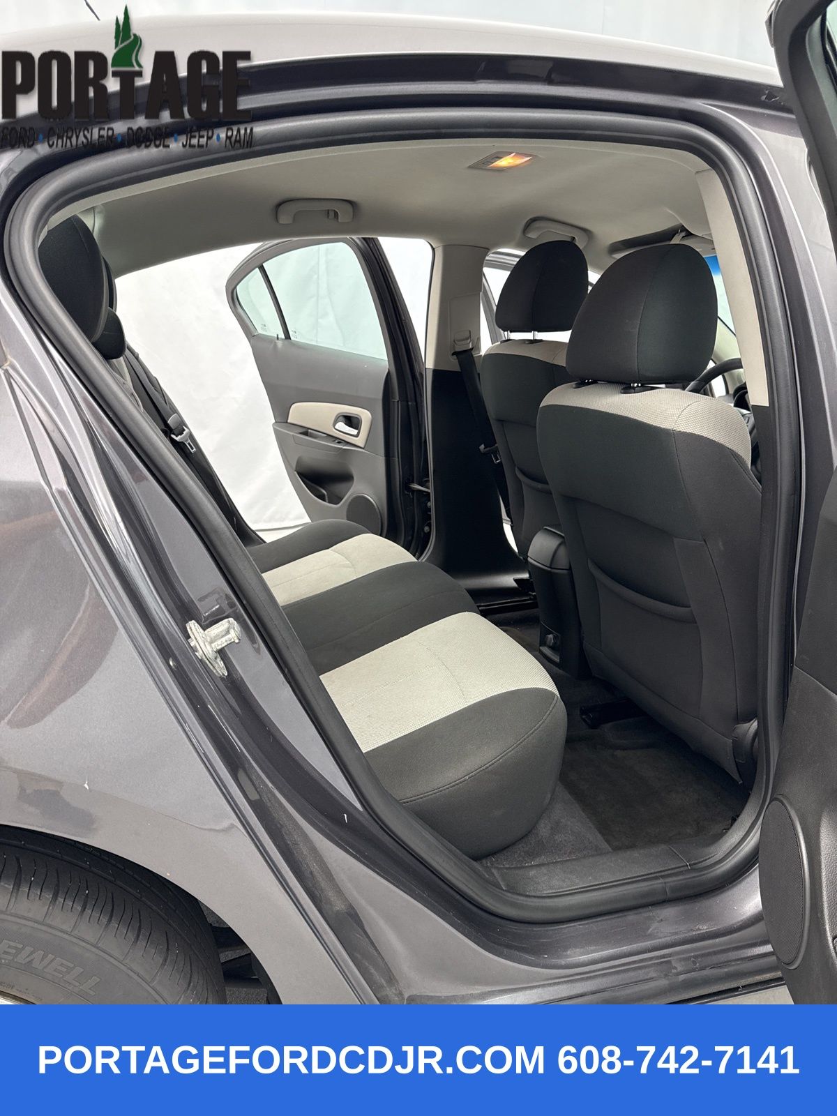 2011 Chevrolet Cruze LS photo 23