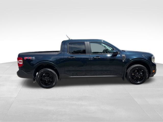 2022 Ford Maverick XLT photo 2
