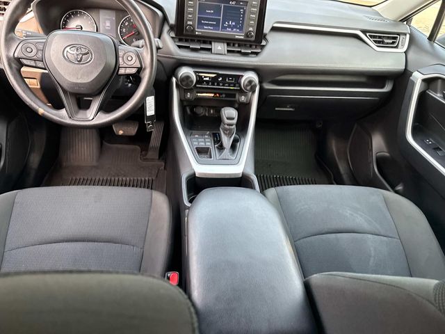 2022 Toyota RAV4 LE photo 14