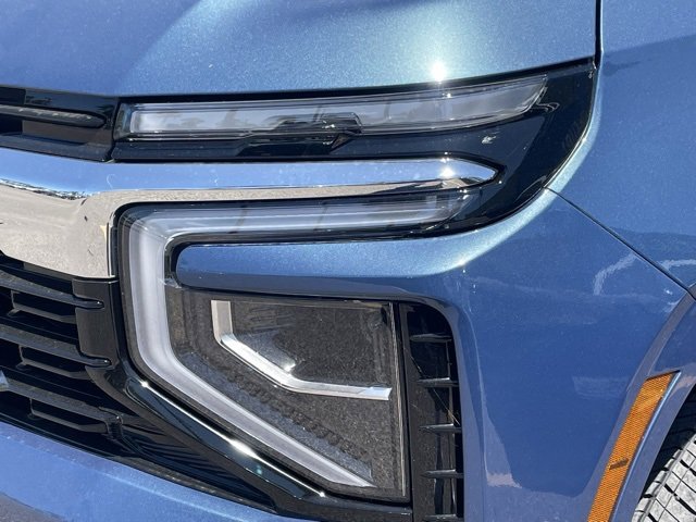 2025 Chevrolet Suburban LS photo 10