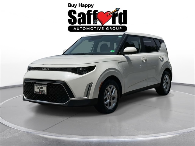 2023 Kia Soul LX photo 2
