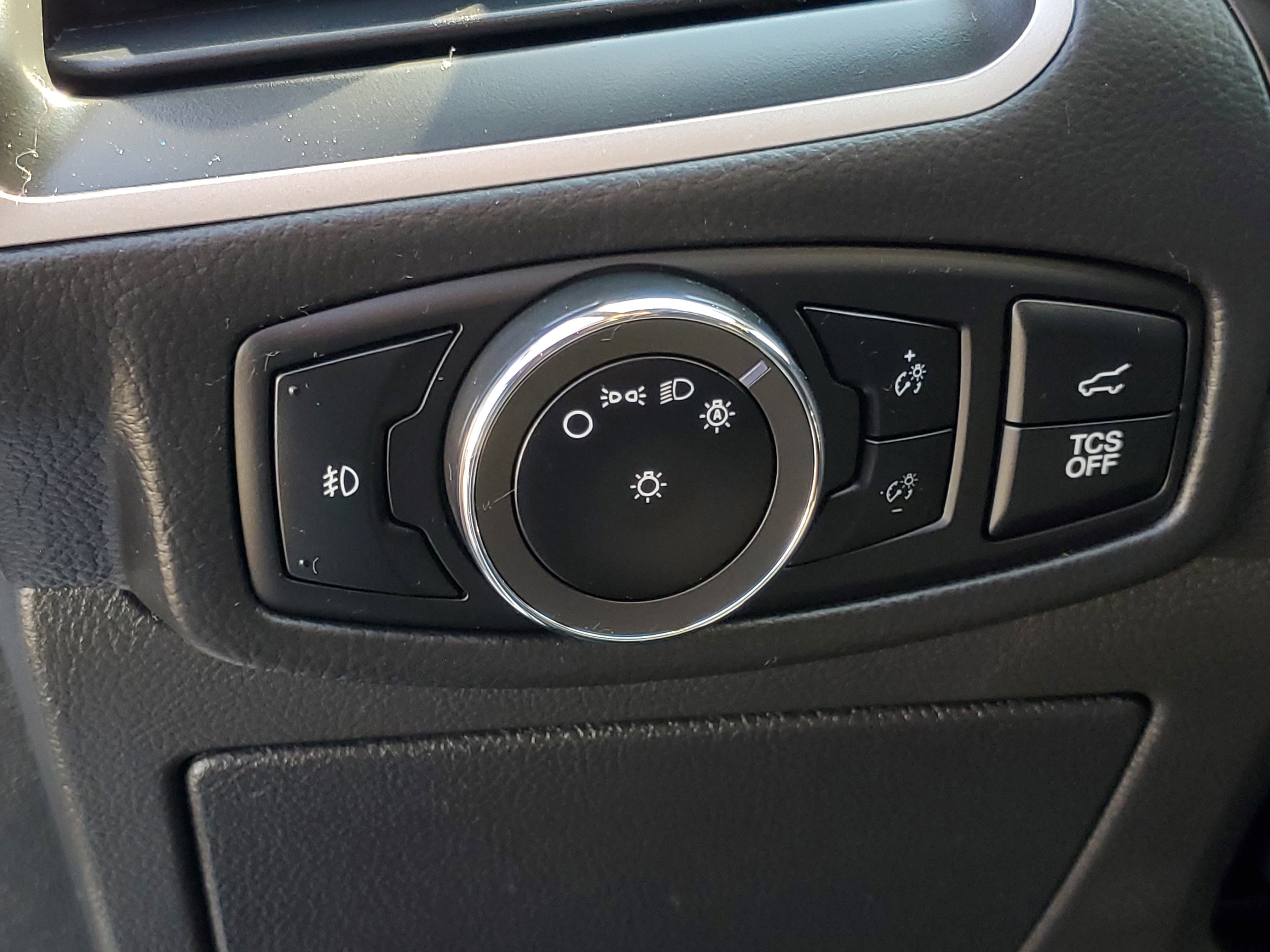 2024 Ford Edge ST-Line photo 6