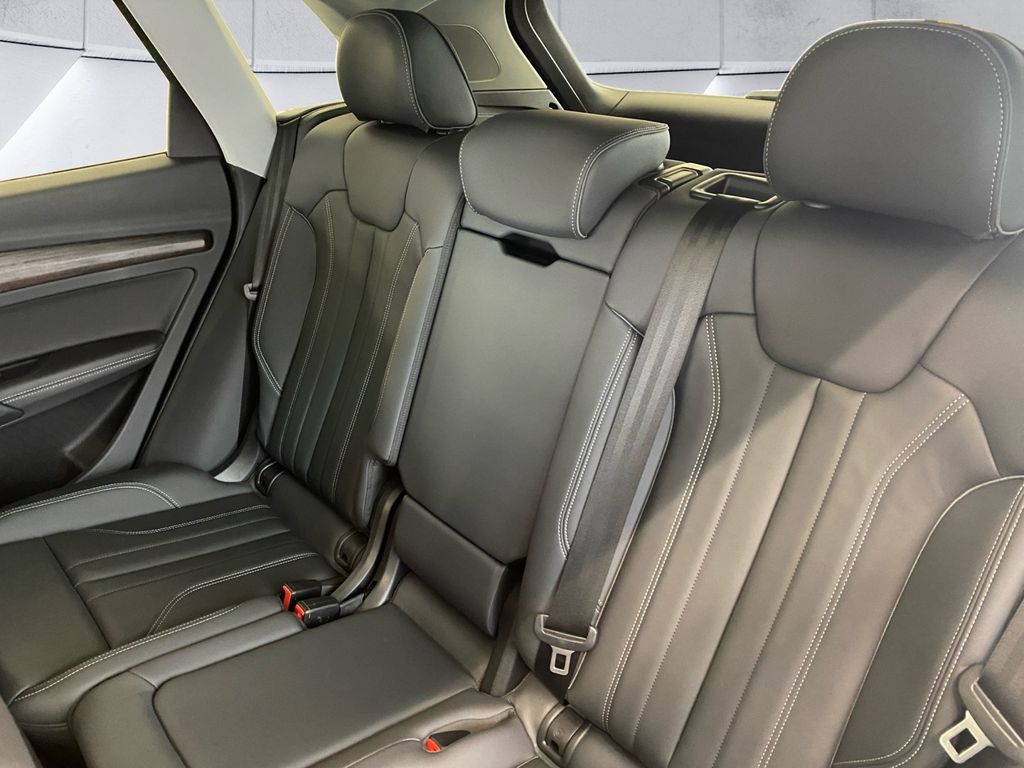 2024 Audi Q5 45 S line Premium photo 17