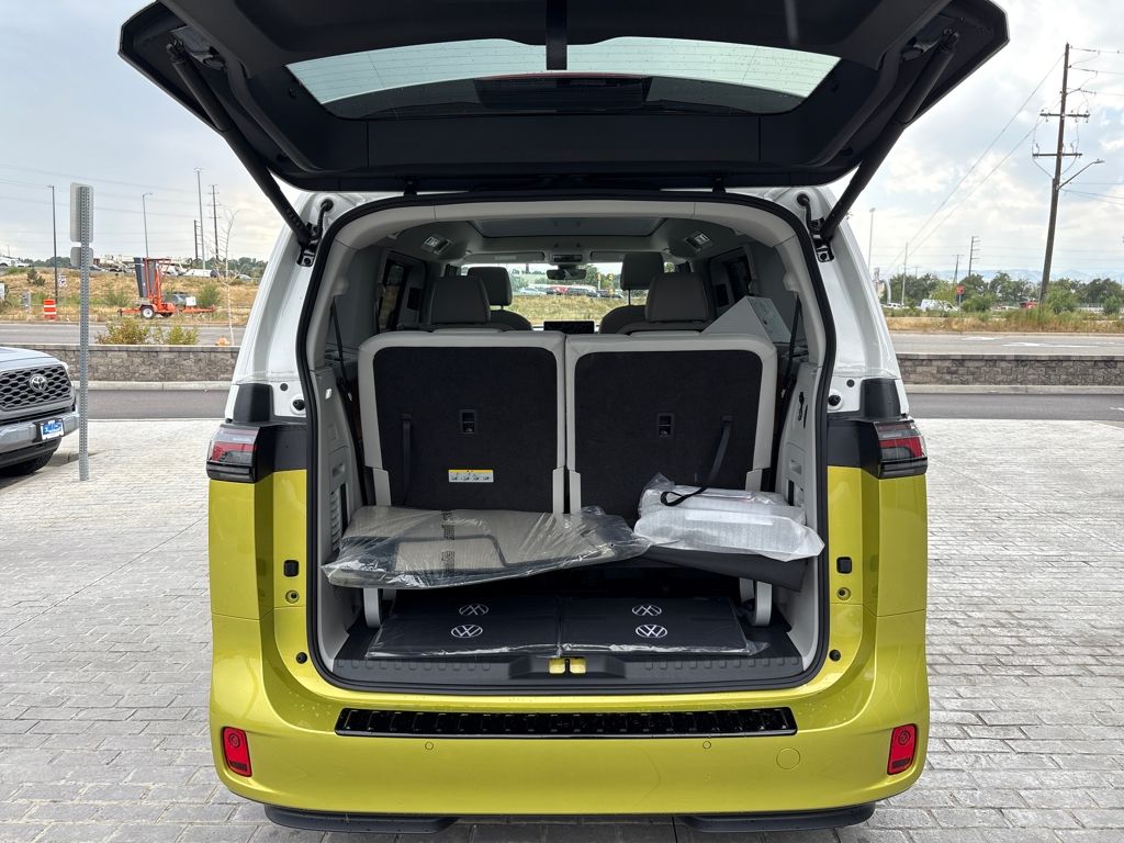 2025 Volkswagen ID. Buzz photo 18