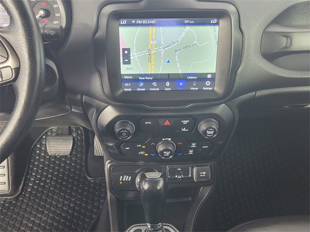 2022 Jeep Renegade Limited photo 16