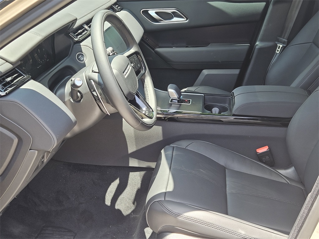 2026 Land Rover Range Rover Velar SE photo 12