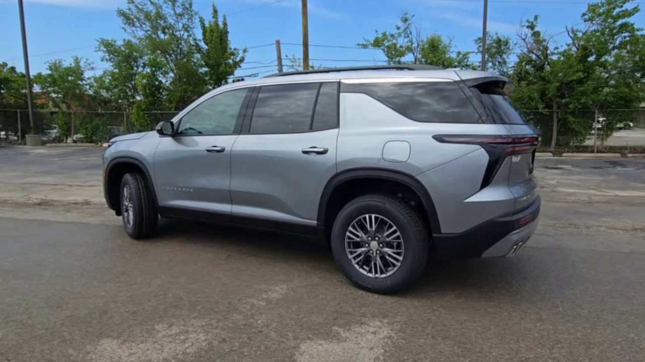 2025 Chevrolet Traverse photo 29