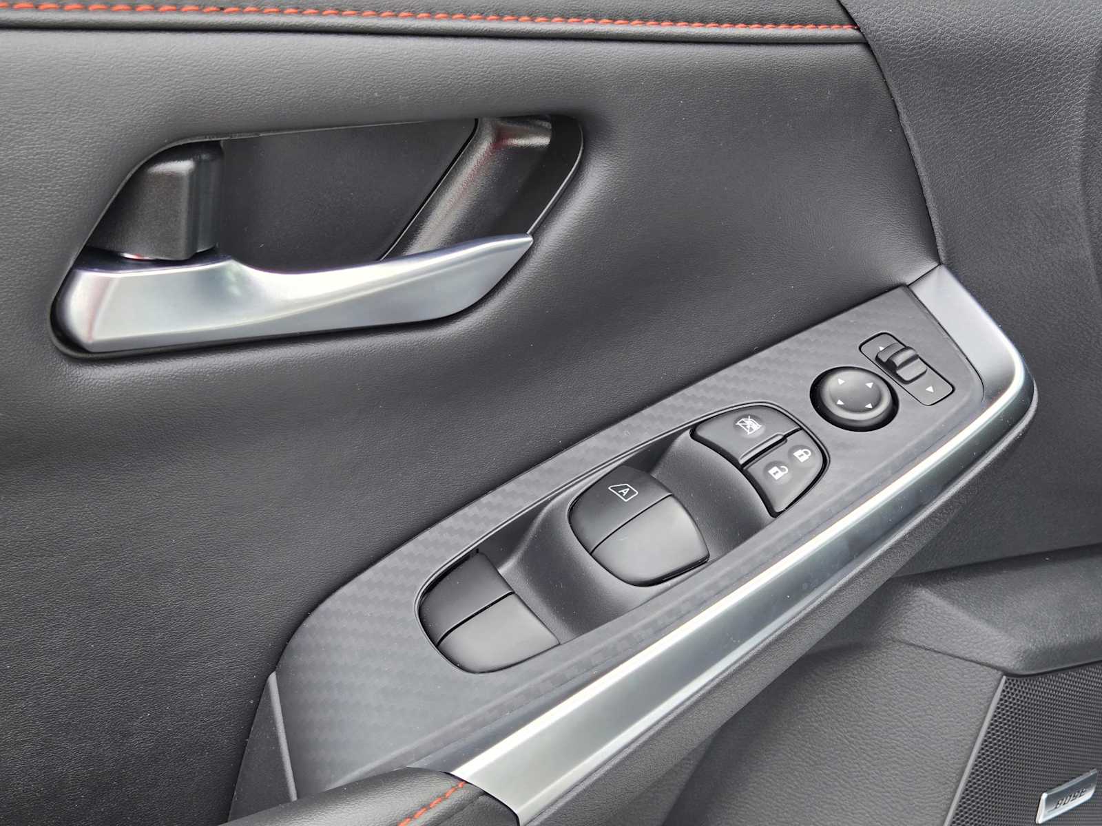 2025 Nissan Sentra SR photo 17