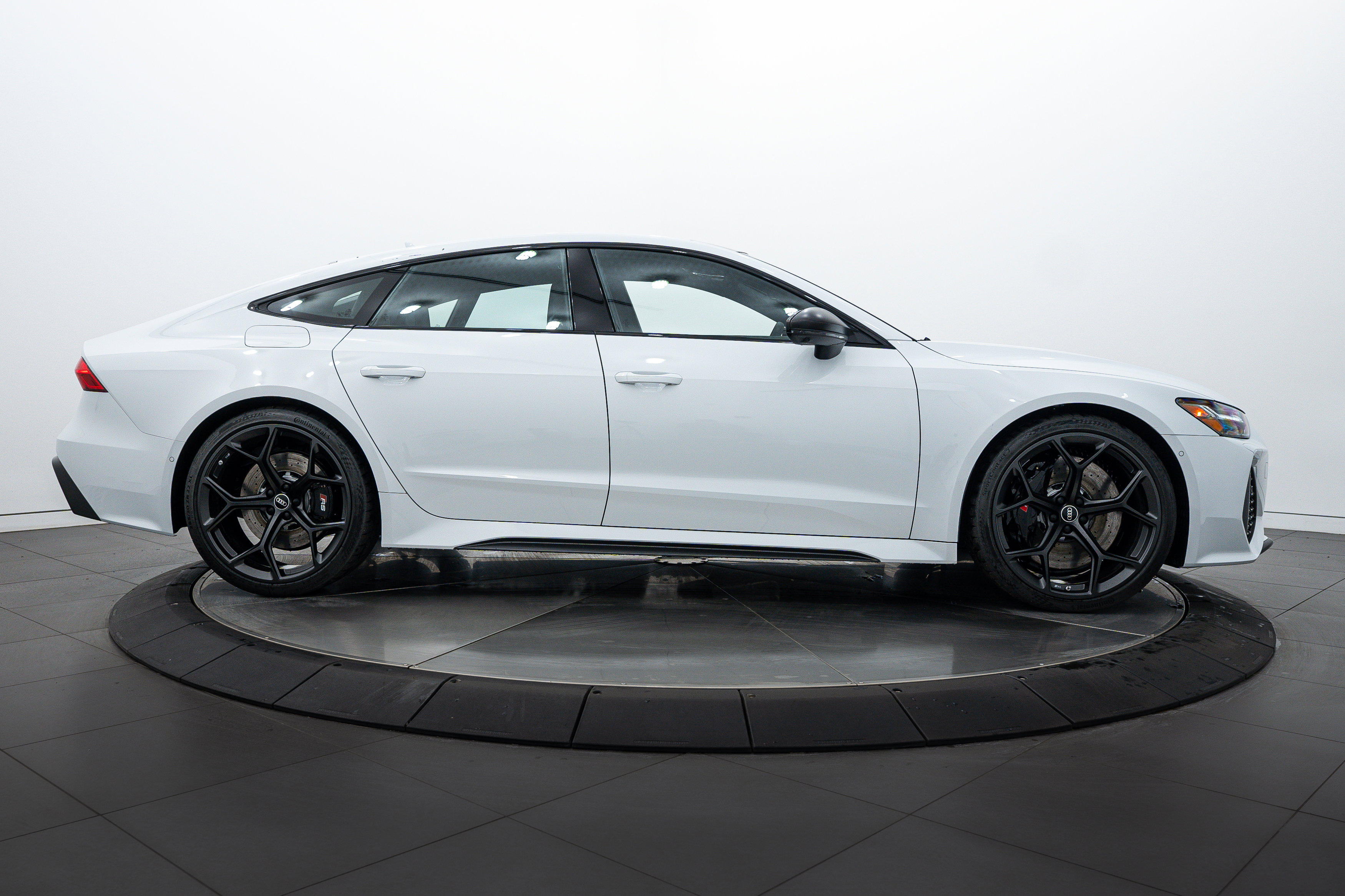 2025 Audi RS 7 Performance Base photo 3