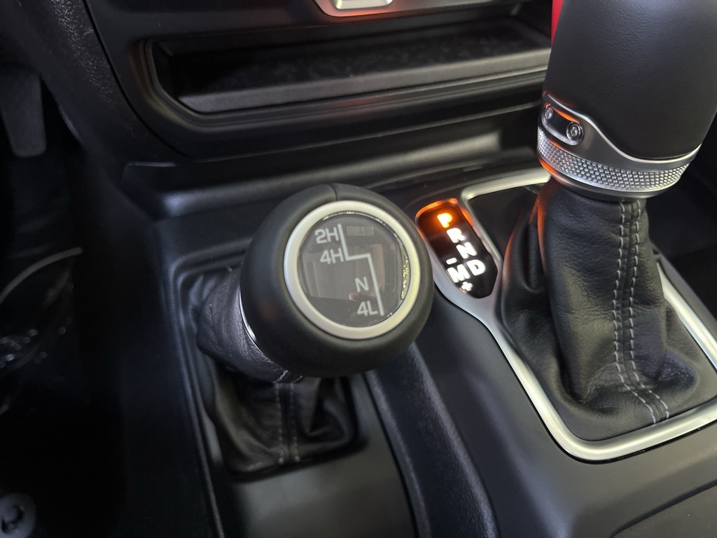 2025 Jeep Gladiator Sport photo 40