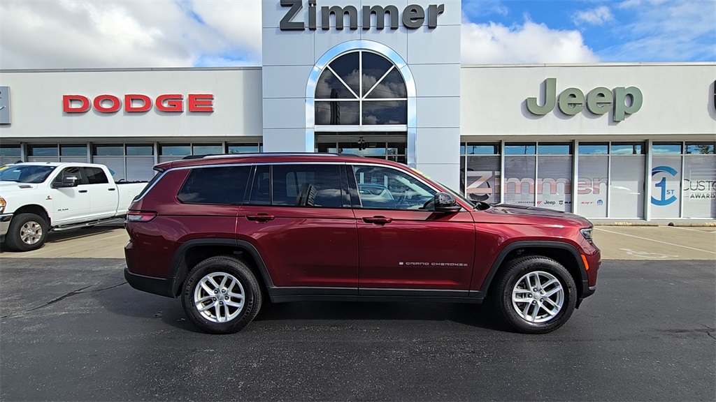 2023 Jeep Grand Cherokee Laredo photo 4