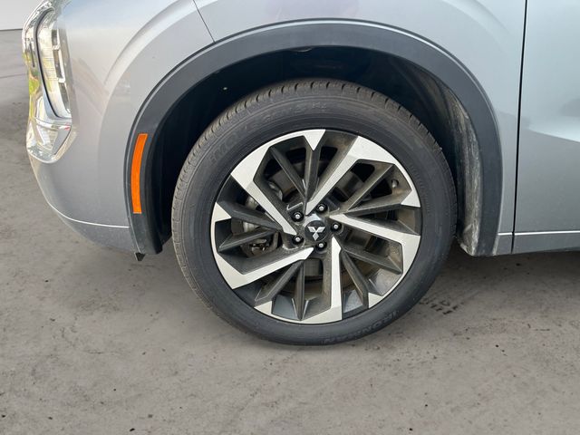 2022 Mitsubishi Outlander SEL photo 13