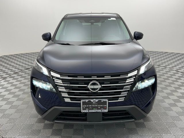 2024 Nissan Rogue SV photo 2